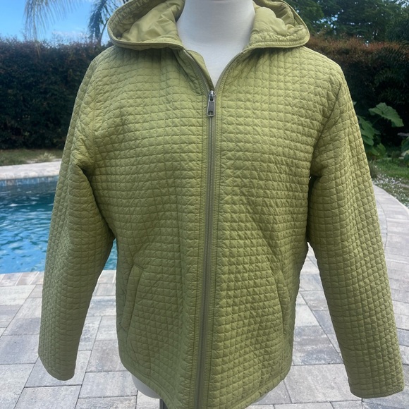 Royal Robbins Jackets & Blazers - Royal Robbins Light Green Quilted Jacket